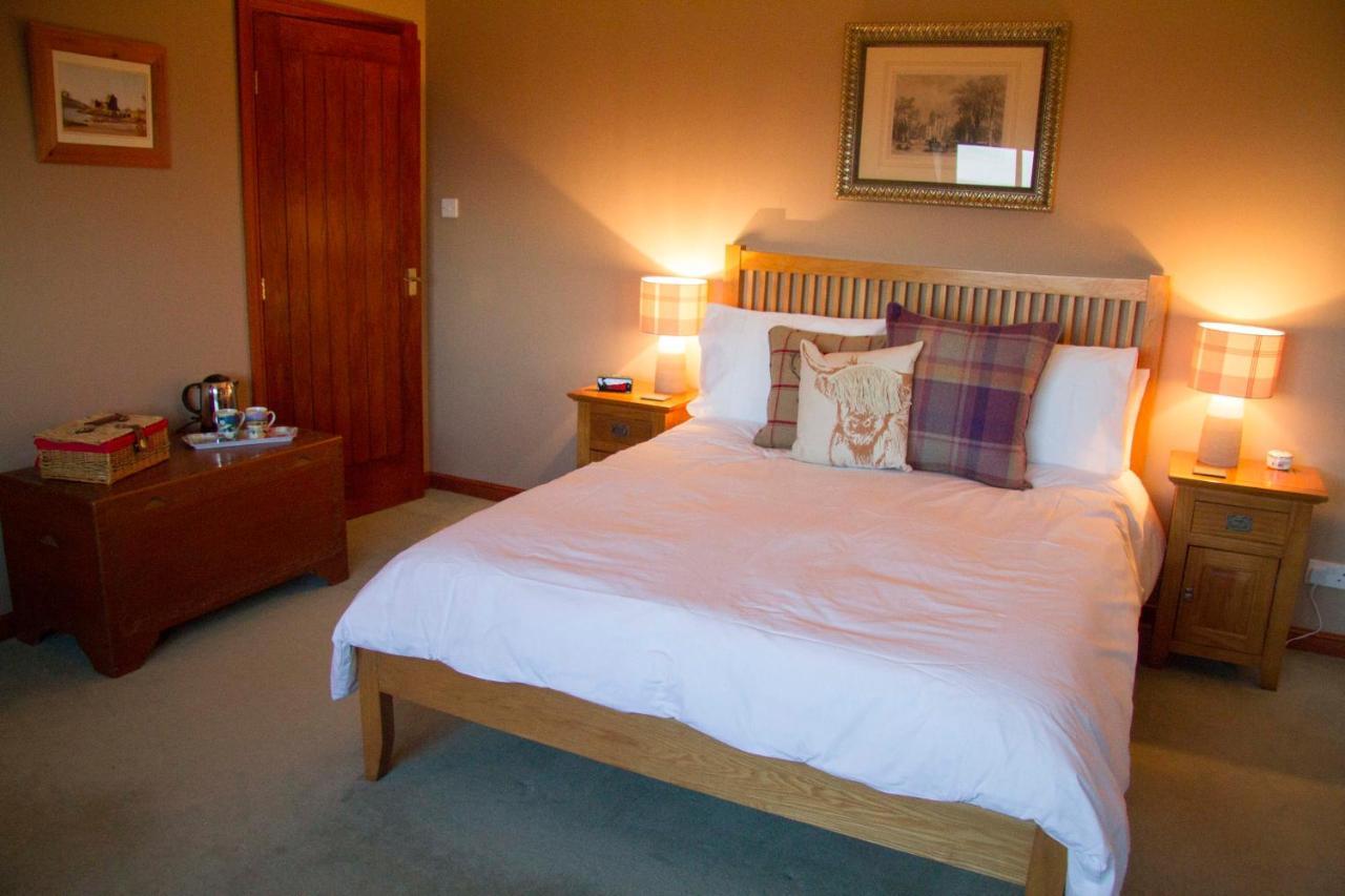 High Fields Bed and Breakfast Cromarty Exteriör bild