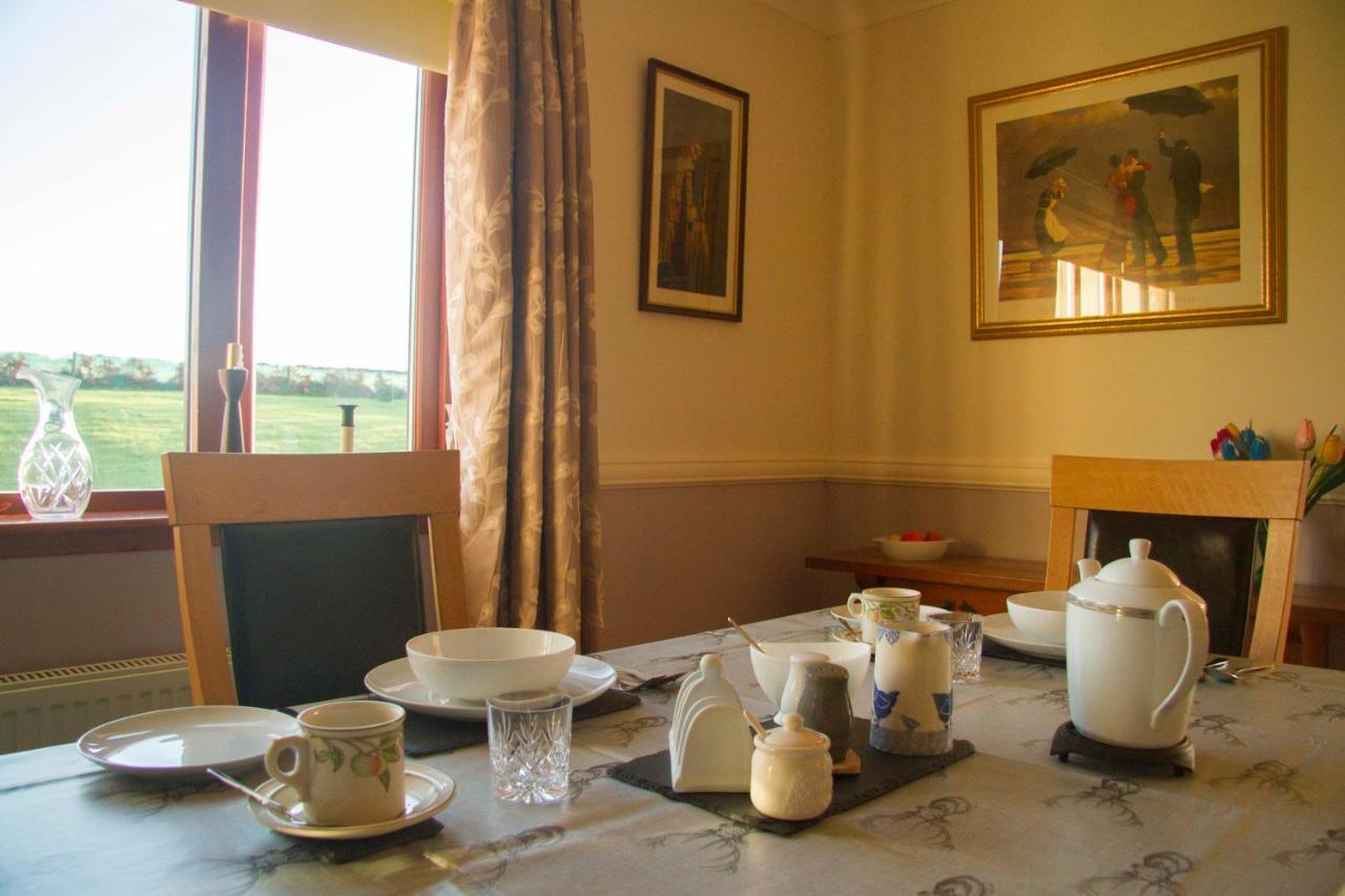 High Fields Bed and Breakfast Cromarty Exteriör bild
